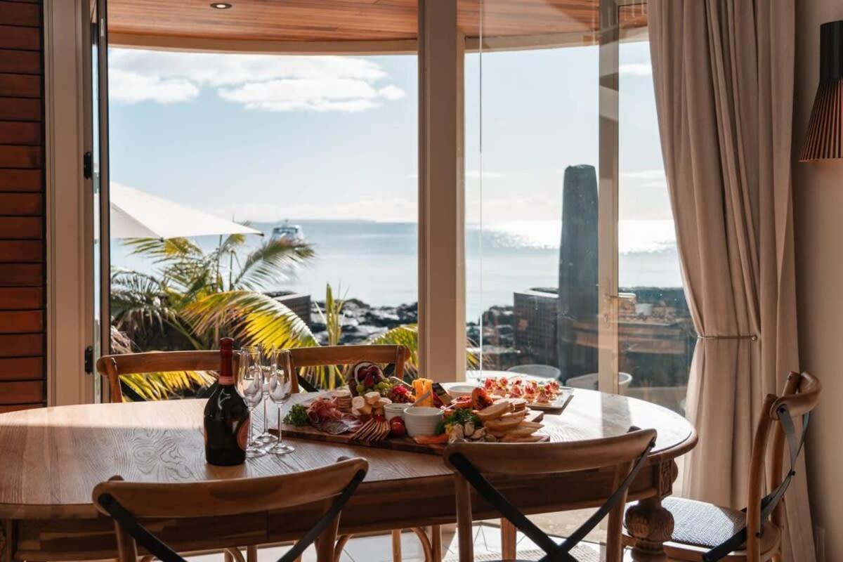 Takapuna Beachfront W Stunning Views Окленд Экстерьер фото